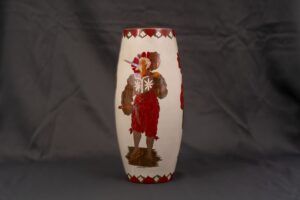 Zsolnay cigar holder with figurative decoration